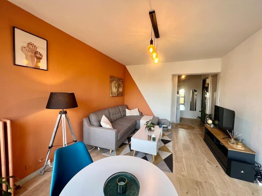 Ferienwohnung Le P'Tit Anatole - Joli T2 Avec Parking Poitiers Exterior foto