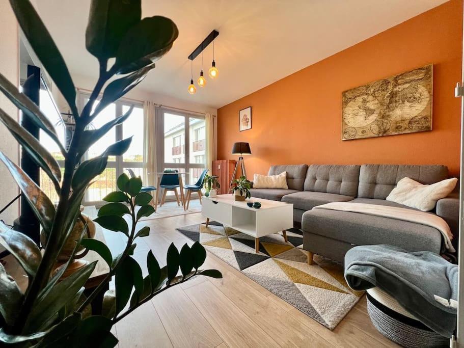 Ferienwohnung Le P'Tit Anatole - Joli T2 Avec Parking Poitiers Exterior foto