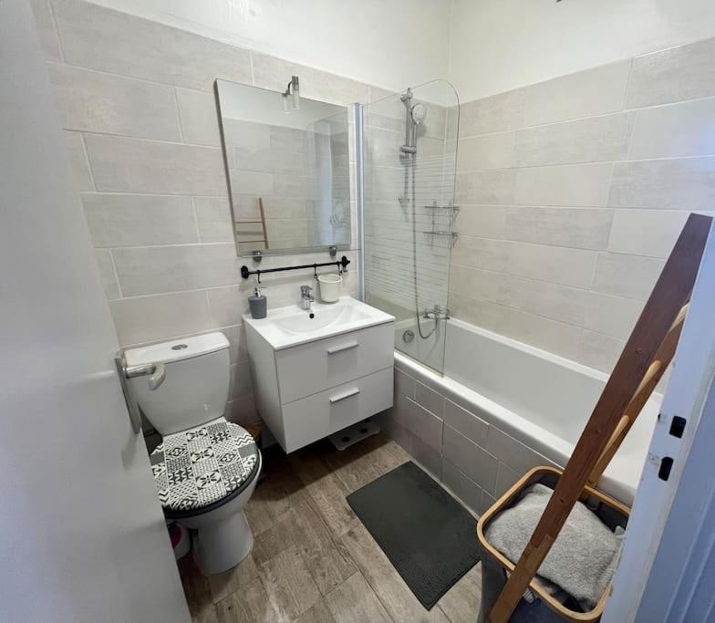 Ferienwohnung Le P'Tit Anatole - Joli T2 Avec Parking Poitiers Exterior foto